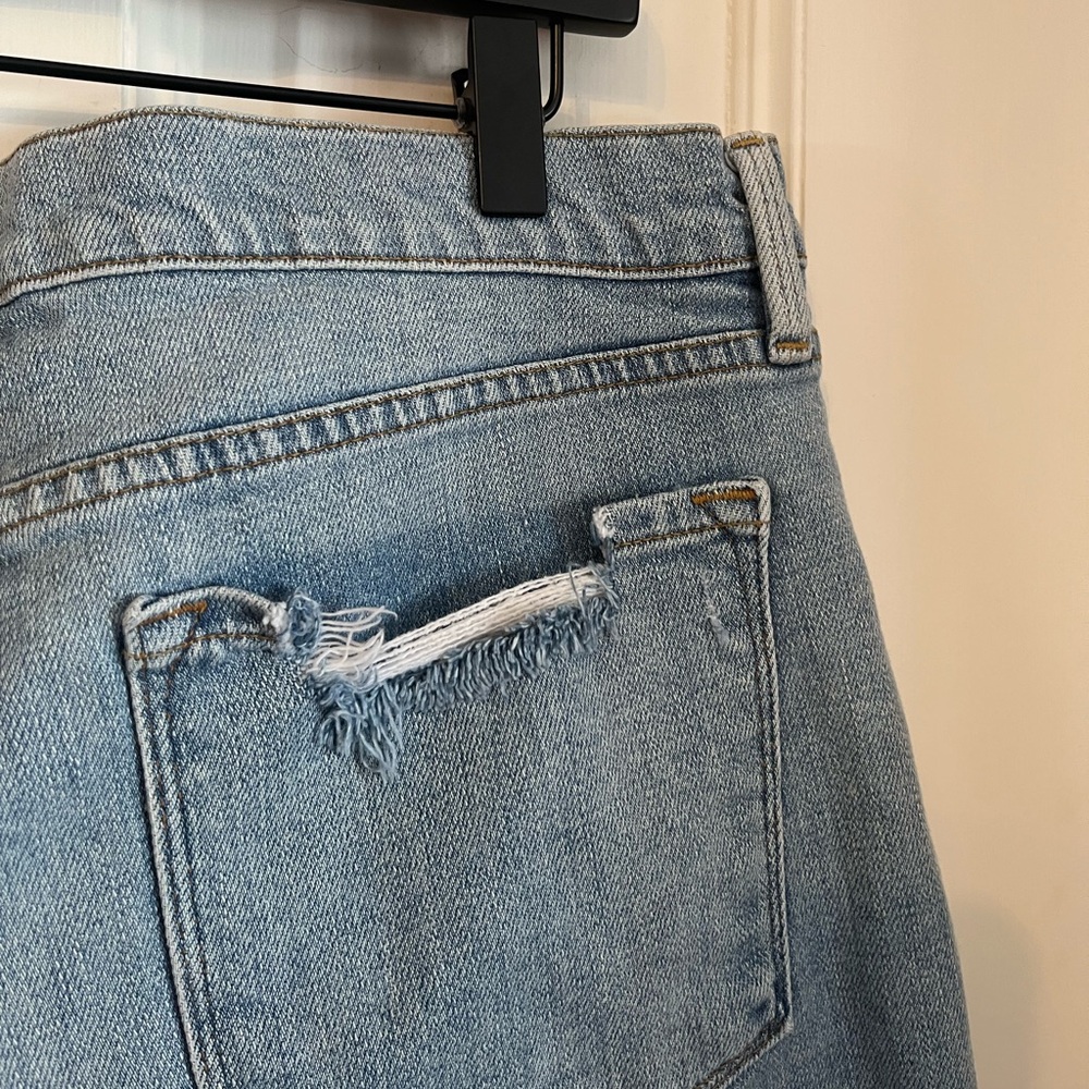 FRAME Denim Le Cutoff Distressed Jean Shorts Forton Downs Wash Light Blue 30 - Picture 6 of 10
